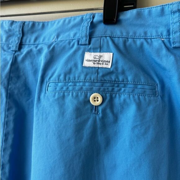 VINEYARD VINES 9" STRETCH BREAKER SHORTS- BLUEBELL
Size 38 - Picture 7 of 13